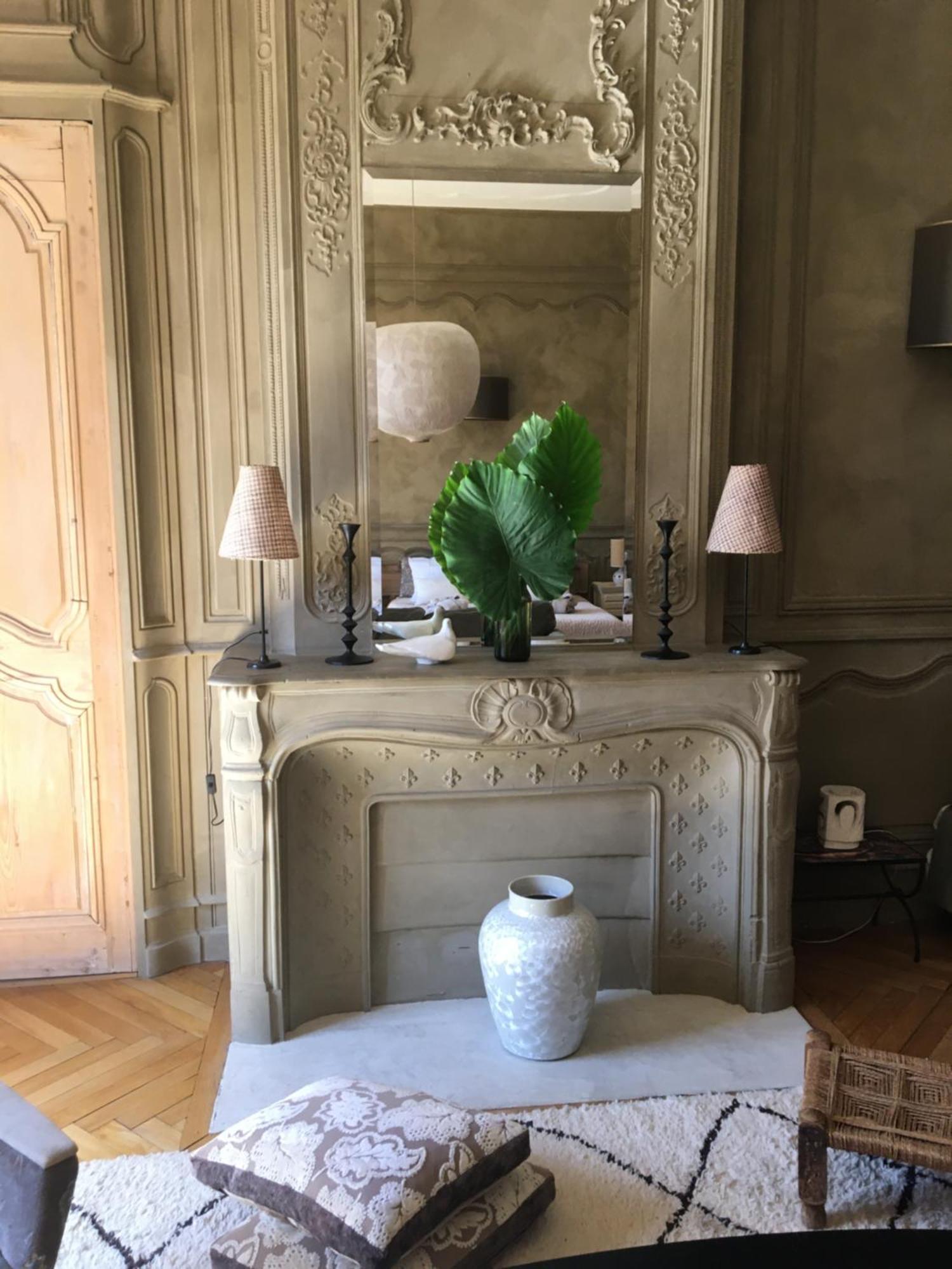 Une Nuit Au Chateau Lyon Exterior photo
